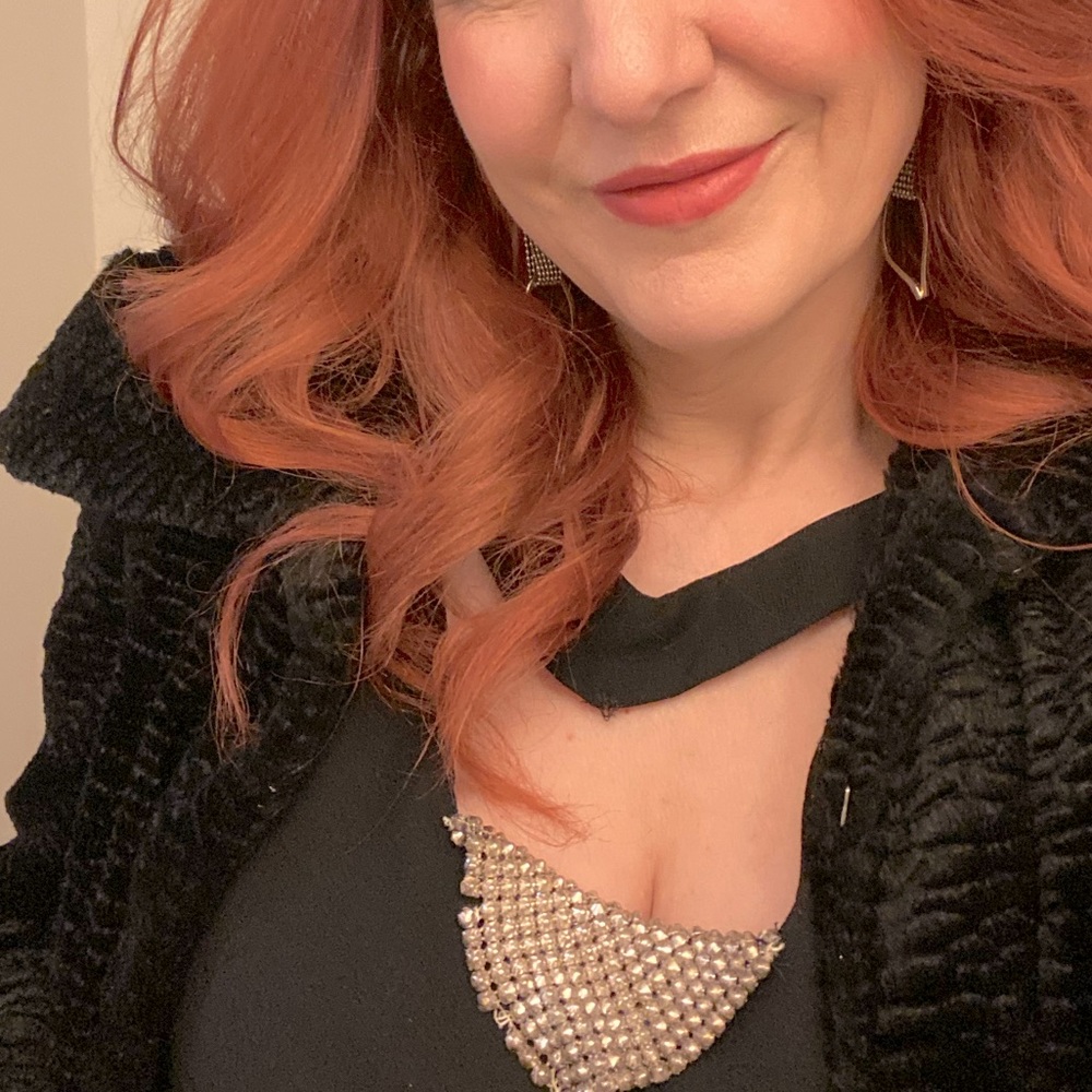 Meet your Posher, Lara